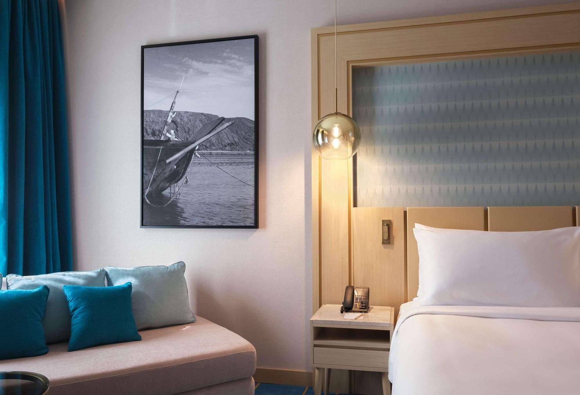 Maani Muscat Hotel & Suites Екстер'єр фото