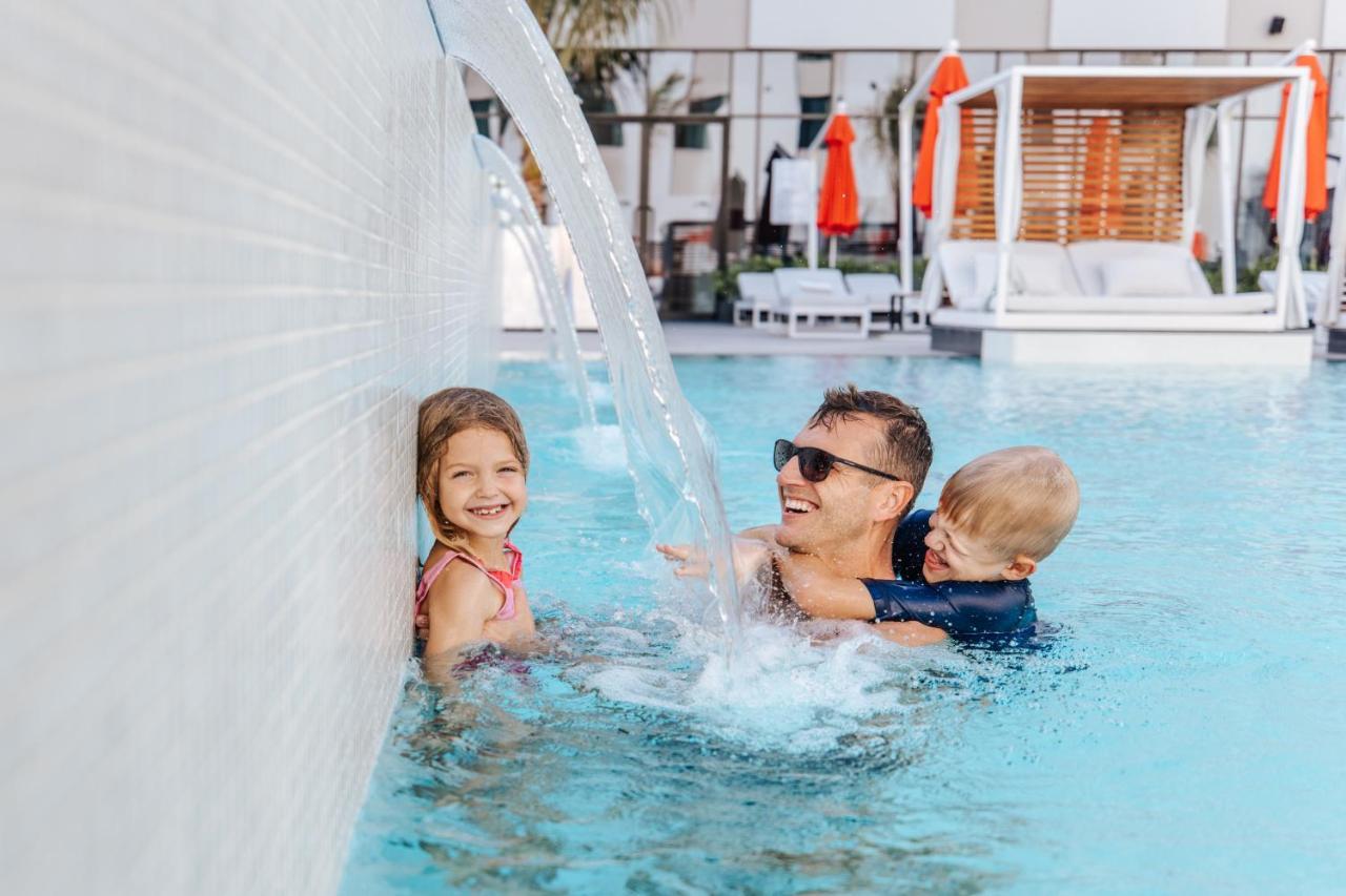 Maani Muscat Hotel & Suites Екстер'єр фото