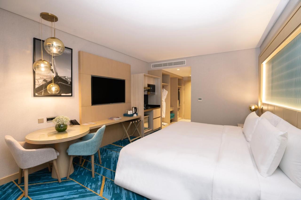 Maani Muscat Hotel & Suites Екстер'єр фото